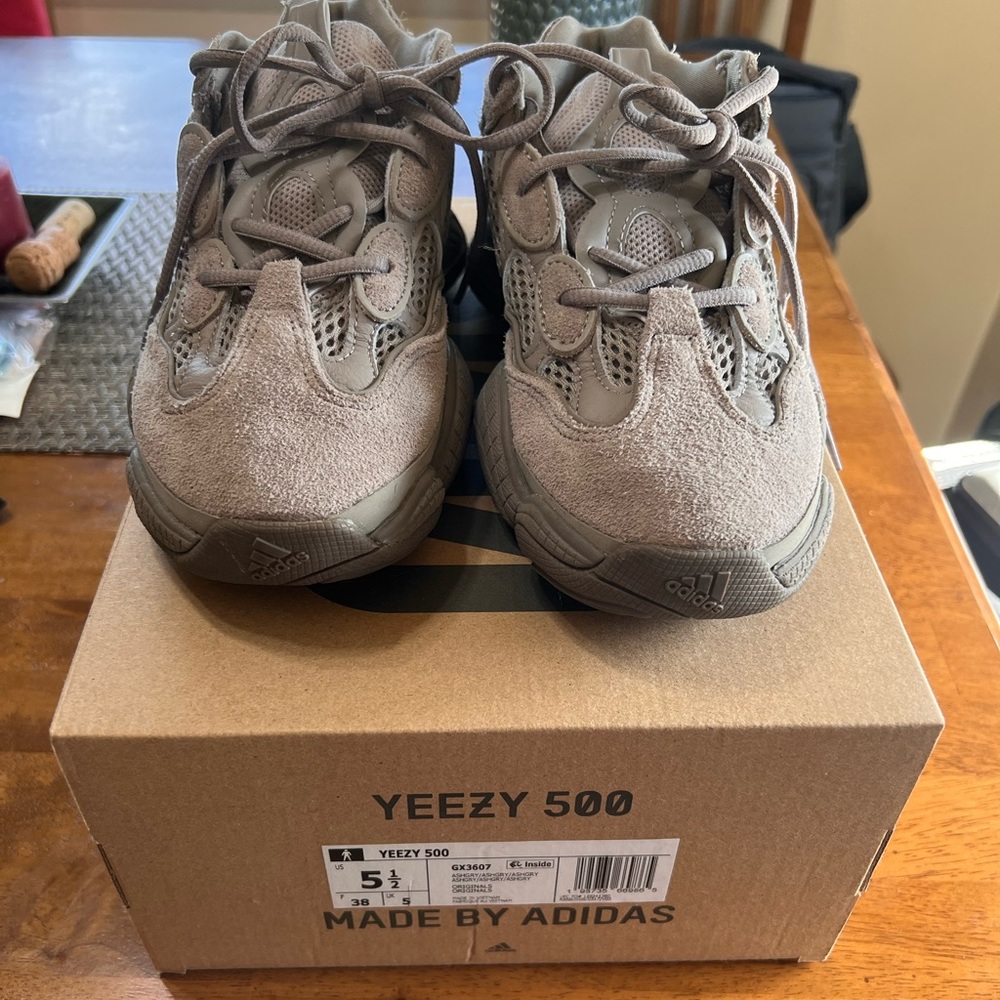 Yeezy 500 Ash Grey